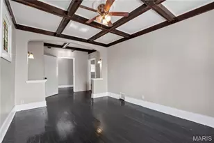 3915 Schiller Pl, Saint Louis, MO 63116 - Photo 4