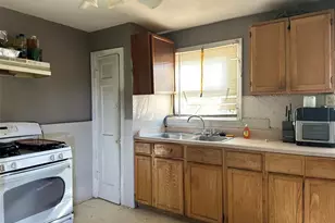 7101 Greenhaven Dr, Saint Louis, MO 63136 - Photo 4