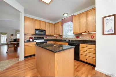 644 Falconcrest Drive, Lake Saint Louis, MO 63367 - Photo 16