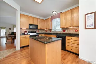 644 Falconcrest Dr, Lake Saint Louis, MO 63367 - Photo 16