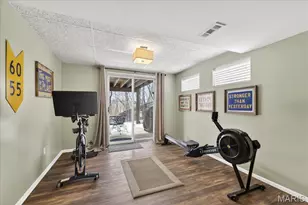 7028 Chalkstone Rd, Oakville, MO 63129 - Photo 34