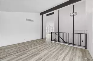 1283 Kew Gardens Dr, Florissant, MO 63031 - Photo 2