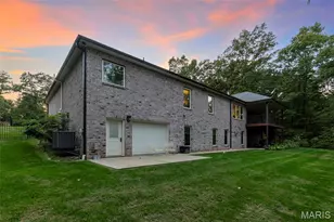 571 Hydepark Dr, Jackson, MO 63755 - Photo 10