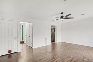 202 King Dr, Saint Charles, MO 63303 - Photo 8