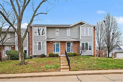 202 King Drive #B, Saint Charles, MO 63303 - Photo 2