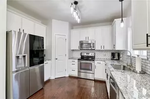 5451 Hagemann Pointe Dr, Saint Louis, MO 63128 - Photo 18