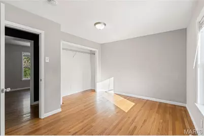 835 N Forest Avenue, Webster Groves, MO 63119 - Photo 8