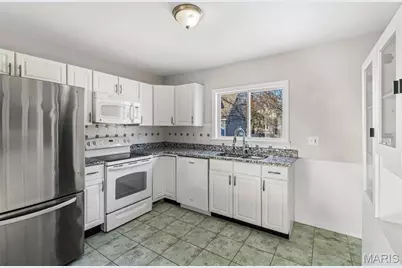 835 N Forest Avenue, Webster Groves, MO 63119 - Photo 4