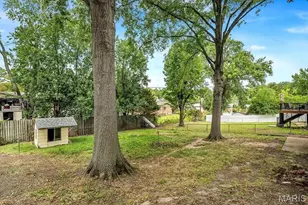 2437 Pinehurst Dr, Saint Louis, MO 63114 - Photo 38