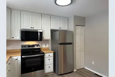 420 Chapel Ridge Drive, Hazelwood, MO 63042 - Photo 6