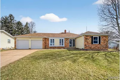 5881 Sir Edward Lane, Florissant, MO 63033 - Photo 2