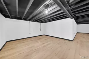 5881 Sir Edward Ln, Florissant, MO 63033 - Photo 34