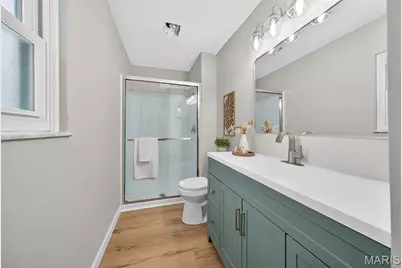 5881 Sir Edward Lane, Florissant, MO 63033 - Photo 30