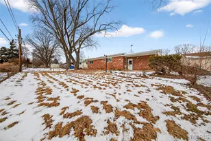 1960 David Dr, Florissant, MO 63031 - Photo 24