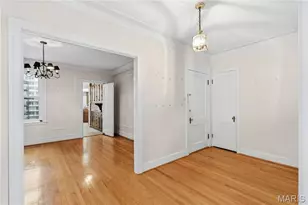 709 S Skinker Blvd, Saint Louis, MO 63105 - Photo 6