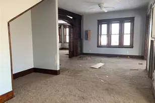 325 Iris Ct, Saint Clair, MO 63077 - Photo 8