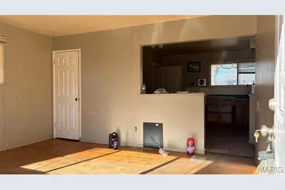 1231 Reale Avenue, Saint Louis, MO 63138 - Photo 2