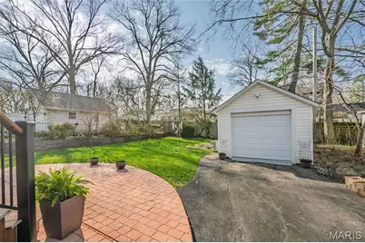 872 Queen Anne Place, Glendale, MO 63122 - Photo 40