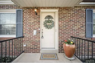 872 Queen Anne Place, Glendale, MO 63122 - Photo 4