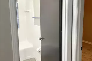 9418 Pattonwood Dr, Jennings, MO 63136 - Photo 16