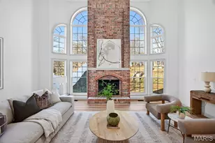 100 Gailwood Dr, Saint Peters, MO 63376 - Photo 2