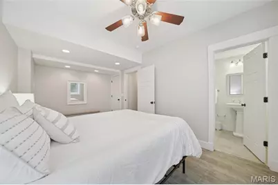 6916 Amherst Avenue, University City, MO 63130 - Photo 30