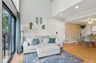 1045 Mersey Bend Dr, Saint Louis, MO 63129 - Photo 6