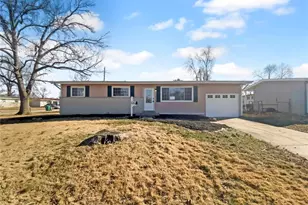 2190 Love Ln, Florissant, MO 63031 - Photo 1