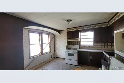 8834 Tyrell Drive, Saint Louis, MO 63136 - Photo 20