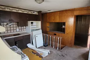 8834 Tyrell Dr, Saint Louis, MO 63136 - Photo 6