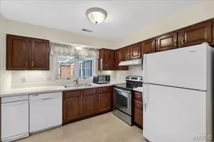 524 N Kirkwood Rd, Kirkwood, MO 63122 - Photo 8