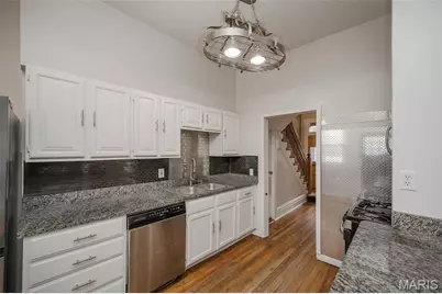 2646 Nebraska Avenue, Saint Louis, MO 63118 - Photo 4