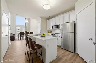 200 S Kirkwood Rd, Kirkwood, MO 63122 - Photo 4