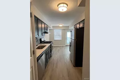 506 Broadmoor Drive, Chesterfield, MO 63017 - Photo 10