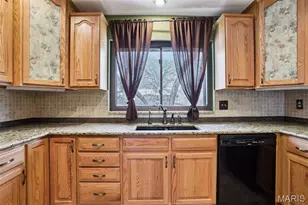 11 Champagne Dr, Lake Saint Louis, MO 63367 - Photo 12