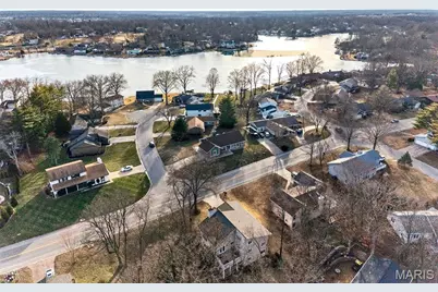 2 Riviera Court, Lake Saint Louis, MO 63367 - Photo 2