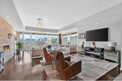 4545 Lindell Boulevard #20, Saint Louis, MO 63108 - Photo 8