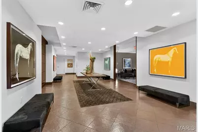 4545 Lindell Boulevard #20, Saint Louis, MO 63108 - Photo 4