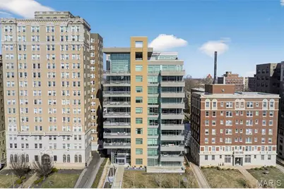 4545 Lindell Boulevard #20, Saint Louis, MO 63108 - Photo 2
