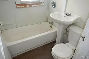 3505 East Pl, Saint Louis, MO 63121 - Photo 6