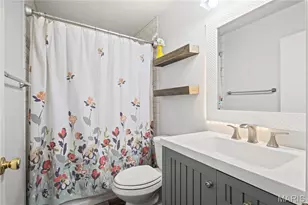 279 Aspen Village Dr, Ballwin, MO 63021 - Photo 22