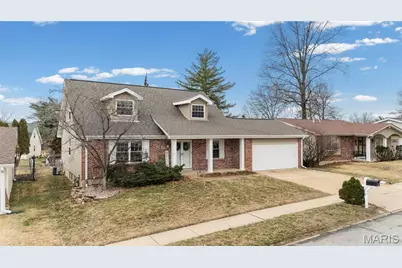 279 Aspen Village Drive, Ballwin, MO 63021 - Photo 2