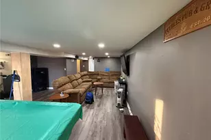 2670 Delaware Dr, Florissant, MO 63033 - Photo 12