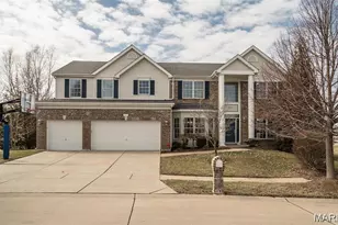 811 Wheaton Way, Creve Coeur, MO 63141 - Photo 1