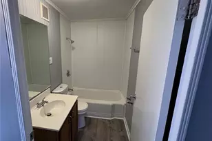 6042 Hancock Ave, Berkeley, MO 63134 - Photo 8