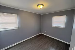 6042 Hancock Ave, Berkeley, MO 63134 - Photo 10