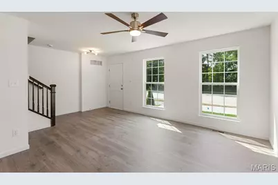 358 Fall Harvest Parkway, O'Fallon, MO 63385 - Photo 2