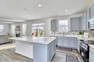 1678 Belleau Wood Dr, Saint Peters, MO 63376 - Photo 4