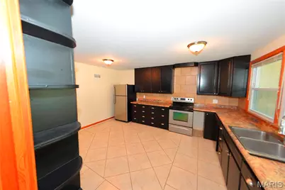 1005 Hawthorn Avenue, Saint Charles, MO 63301 - Photo 10