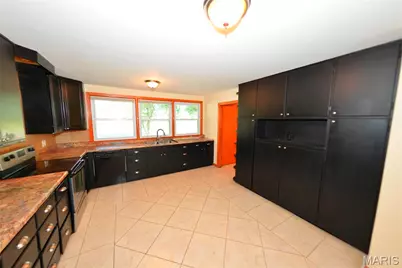 1005 Hawthorn Avenue, Saint Charles, MO 63301 - Photo 12